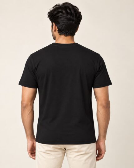 Sansiro Minimal Emblem Crew Neck T-Shirt product gallery image 1