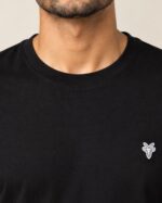 Sansiro Minimal Emblem Crew Neck T-Shirt product gallery image 4
