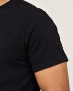 Sansiro Minimal Emblem Crew Neck T-Shirt product gallery image 5