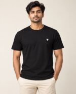 Sansiro Minimal Emblem Crew Neck T-Shirt product gallery image 6